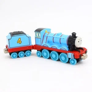Thomas & Friends Take n Play Gordon Diecast Engine #4 with Tender Magnets Train - Picture 1 of 22