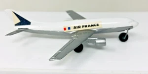 Vintage Matchbox Sky Busters SB-3 SP3 A 300 B Airbus Air France M685 - Picture 1 of 6