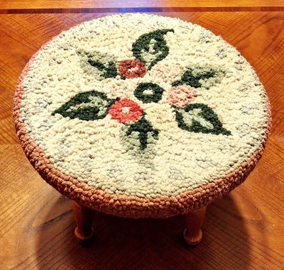 VINTAGE Latch Hook Wood Foot Stool Ottoman Handmade Cottage Grandma Floral 13x8" - Image 1 of 4