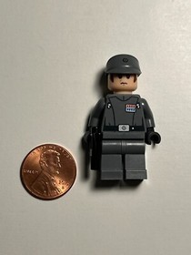 Lego Star Wars Imperial Officer w/ Blaster EP 4-6 2017 75184