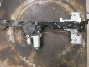 JEEP GRAND CHEROKEE SRT8 05-10 REAR LEFT DRIVER DOOR WINDOW REGULATOR MOTOR - Picture 1 of 8