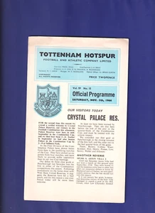 TOTTENHAM HOTSPUR v CRYSTAL PALACE 1966-7 FOOTBALL COMBINATION GOOD CONDITION - Picture 1 of 1