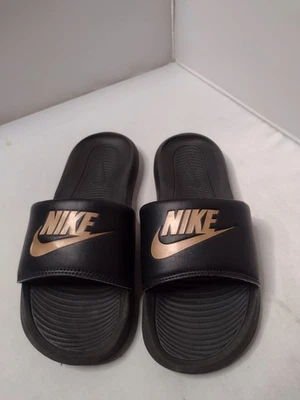Nike Women's Victori Slides Sandals 6 Black Swoosh Logo Shower X - Изображение 1 из 4