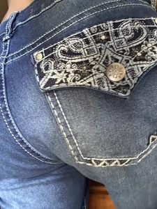 Pantalones de mezclilla para mujer Love Indigo corte bota bling bolsillo con solapa, tiro alto talla 16 etiquetas nuevas - Imagen 1 de 11