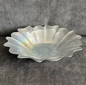 Vintage Silver Grey Iridescent Carnival Glass Bowl Dish Flower Scalloped Wavy - Picture 1 of 4