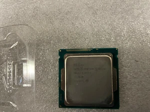 Intel G3260 CPU, sr1k8 - Picture 1 of 2