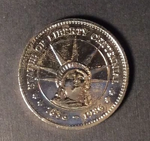 STATUE OF LIBERTY CENTENNIAL MEDAL 1986 - Picture 1 of 2