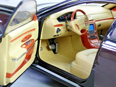 AutoArt 1 18 Maybach 57 sedán de lujo diecast modelo de coche de juguete coleccionistas W240 Foto 1 de 4