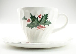 Taza y platillo de Navidad SCIO Holly acebo rojo - Imagen 1 de 8