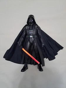 Star Wars Darth Vader schwarze Actionfigur Leuchtschwert und Augen mit Sprachzeilen - Bild 1 von 3