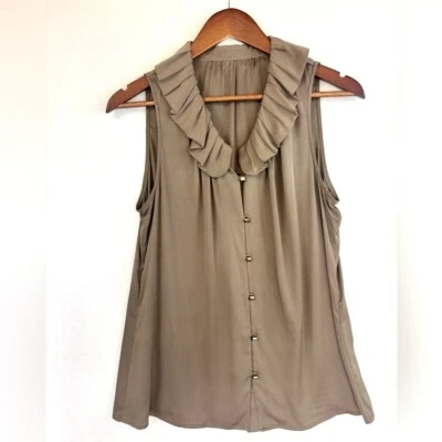 Blusa ELIE TAHARI Verde Ejército Seda Sin Mangas Volantes Cuello Peter Pan Botón Top Foto 1 de 4