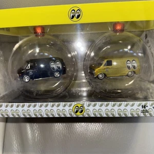 Chevrolet G10 1971 Chevrolet G10 Van Ornamento M2 Machines Moon Eyes paquete de 2 2024 - Imagen 1 de 1