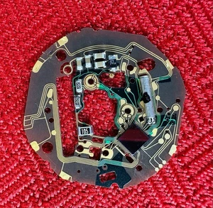 Seiko 8F Series Quartz Circuit Board NOS Japan calendario perpetuo parte OEM - Foto 1 di 2