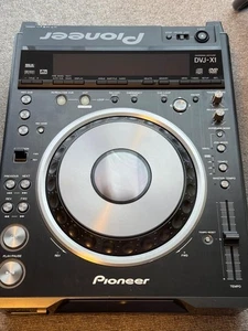 Pioneer DJ DVJ-X1 Professional DVD CD Turntable Player Video Audio Mixer Japan - Picture 1 of 6