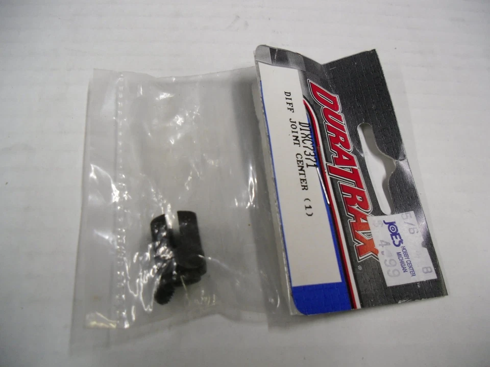 Duratrax DTXC7371 Diff Joint Center for AXIS Nitro Thunder Quake - Image 1 of 1