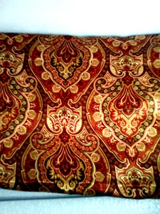 Better Homes and Gardens Tenda da Doccia in Tessuto Paisley Borgogna e Marrone Set 3 Pezzi - Foto 1 di 4