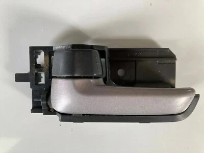 2007-2012 Suzuki SX4 Driver Front Door Handle Interior - Image 1 of 2