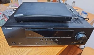 Yamaha RX-V465 A/V Receiver Plus Samsung Blu-Ray Player - Picture 1 of 9