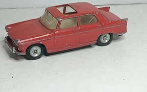 DINKY TOYS ANCIEN #536 PEUGEOT 404  a restaurer SANS BOITE bm - Picture 1 of 5