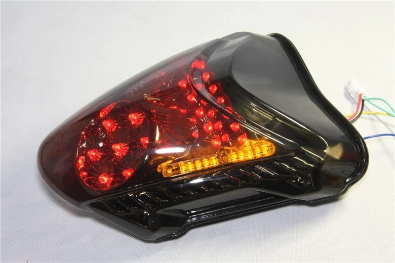 Luz traseira de LED sinal de seta de freio para 2008-2020 Suzuki Hayabusa / GSX1300R fumaça - Imagem 1 de 4