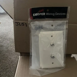 Nuova piastra da parete per cablaggio Cooper da incasso con 2 jack video 1172-2W - Foto 1 di 2