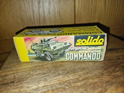 solido ref. 224 COMMANDO XM 706 APC Amphibious Vehicle 1/50 Scale - Image 1 of 4
