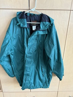 Chaqueta Stearns Dry Wear para hombre talla L/XL verde bosque con capucha Foto 1 de 3