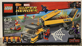 LEGO Marvel Super Heroes: Tanker Truck Takedown (76067) 🔥OOP RARE🔥Avengers🔥