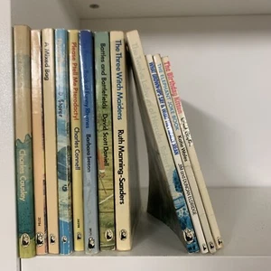 Vintage Beaver Paperback Books Bundle Book Publisher E11 - Imagen 1 de 4