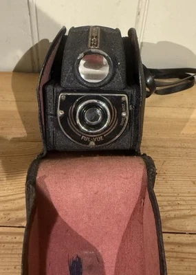 Ensign Ful-Vue Vintage Camera With Case - Image 1 of 3