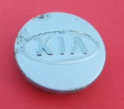 KIA SOUL SPECTRA SPORTAGE (1) TAPACUBOS DE LLANTA TAPA CENTRAL ENCHUFE FABRICANTE DE EQUIPOS ORIGINALES C25 Foto 1 de 3