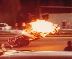 HOT WHEELS DRAG STRIP DEMONS DON PRUDHOMME SNAKE 1970 BARRACUDA FUNNY CAR MOC - Picture 1 of 3