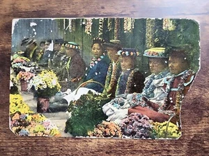Vintage Hawaiian Postcard Lei Makers - Picture 1 of 2
