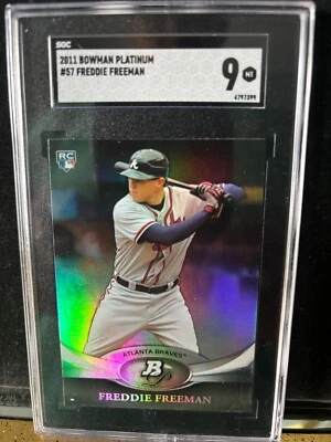 Tarjeta de novato Freddie Freeman negro platino con reflejos de color Foto 1 de 4