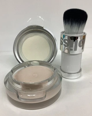 Bálsamo de acabado luminoso Bliss Un-Buffing Creyente nuevo en caja  Foto 1 de 4