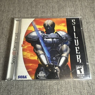 Dreamcast Silver (Sega Dreamcast, 2000) ¡Completo en caja original! ¡Limpio y PROBADO! Foto 1 de 3