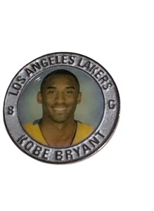 Kobe Bryant #8 Coin Los Angeles Lakers 2005 Hardwood Heroes Medallion 8G - Picture 1 of 3