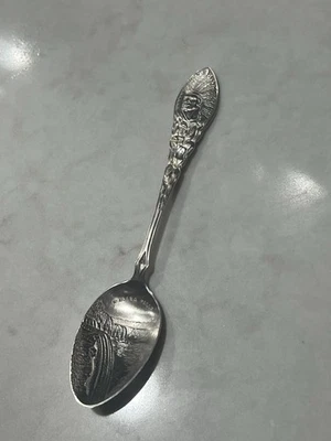 Cuchara con cabeza de indio nativo americano de las Cataratas del Niágara firmada LDA 15G Foto 1 de 4