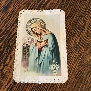 VTG Made In Italy CATHOLIC PAPER LACE w Gilt PRAYER CARD Mary with Lillies - Picture 1 of 7