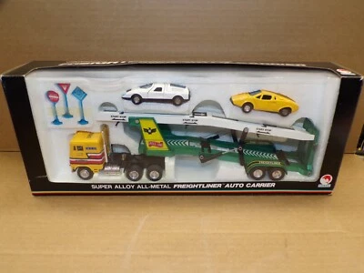 VINTAGE SHINSEI FREIGHTLINER COE AUTO CARRIER & 2 CARS #4633 ~ 1/53 DIE-CAST - Image 1 of 4
