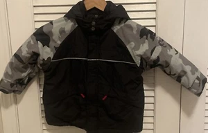 Children's Place Boys Size 4T Full Zip Hooded Jacket Coat Black Camouflage - Picture 1 of 11