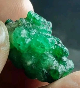 30carats Beautiful Green cluster Emerald terminated specimen from swat Pakistan - Picture 1 of 11