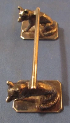 REPOSACUCHILLOS ANTIGUOS VINTAGE PARA PERROS PLATEADOS Foto 1 de 4