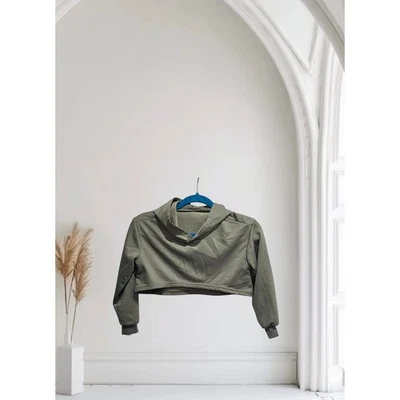 Sudadera con capucha gris recortada encogida de hombros para niñas manga larga talla 9 años  Foto 1 de 4