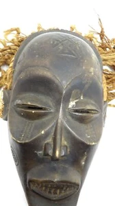 Chokwe Tribal Maske Mwana PWO mit Kopfschmuck Kongo geflochten handgeschnitzt Holz Vintage - Bild 1 von 14