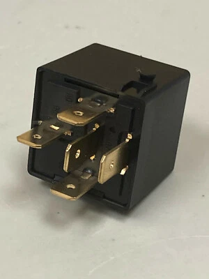 OEM Relay Changer for BMW E36 E38 E39 E46 E52 E53 12631742690 - Image 1 of 4