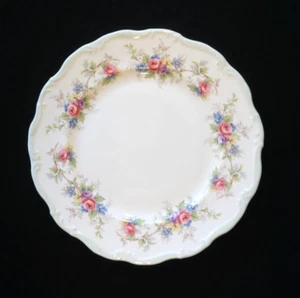Beautiful Royal Albert Colleen Dinner Plate - Picture 1 of 2