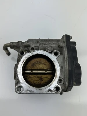 Conjunto de válvula de carrocería de acelerador Nissan Altima Rogue 2007-2013 usado Foto 1 de 4