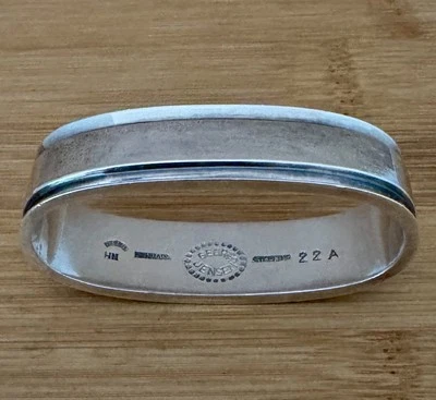 ORIGINAL GEORG JENSEN STERLING SILVER PYRAMID PATTERN NAPKIN RING NO MONOGRAM - Image 1 of 4