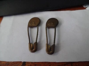 2 brass numbered safety Pins - Picture 1 of 2